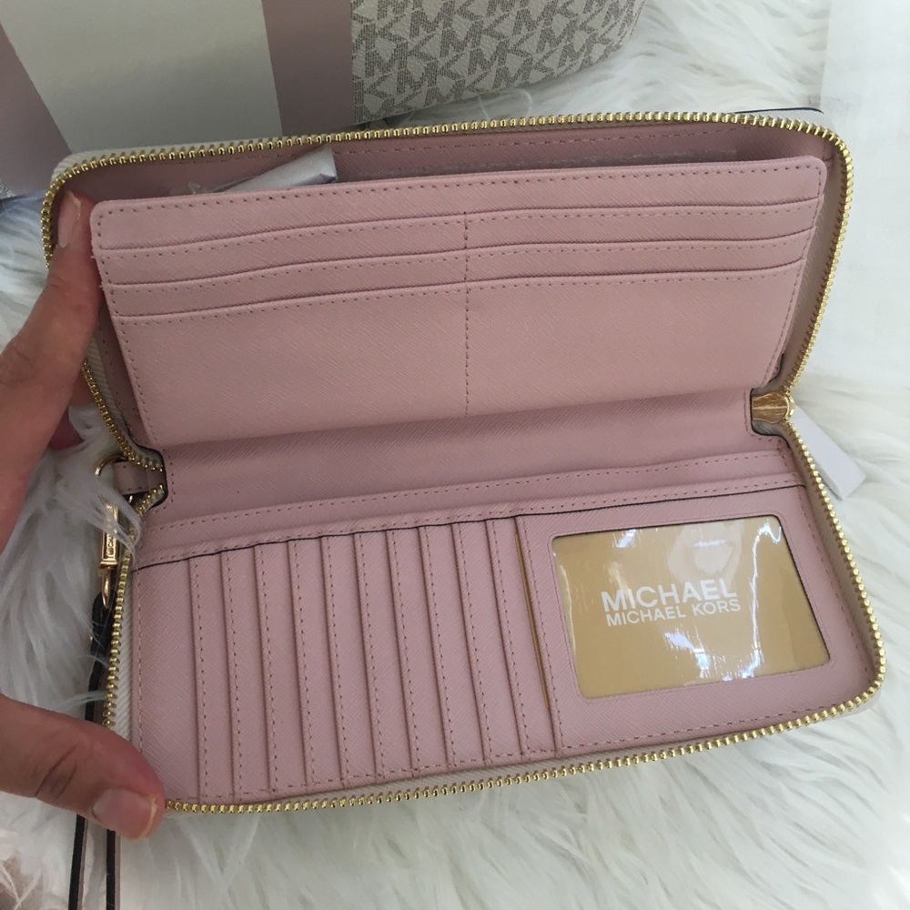 Last 1✨Michael Kors jet set LG continental wallet - Picture 4 of 8